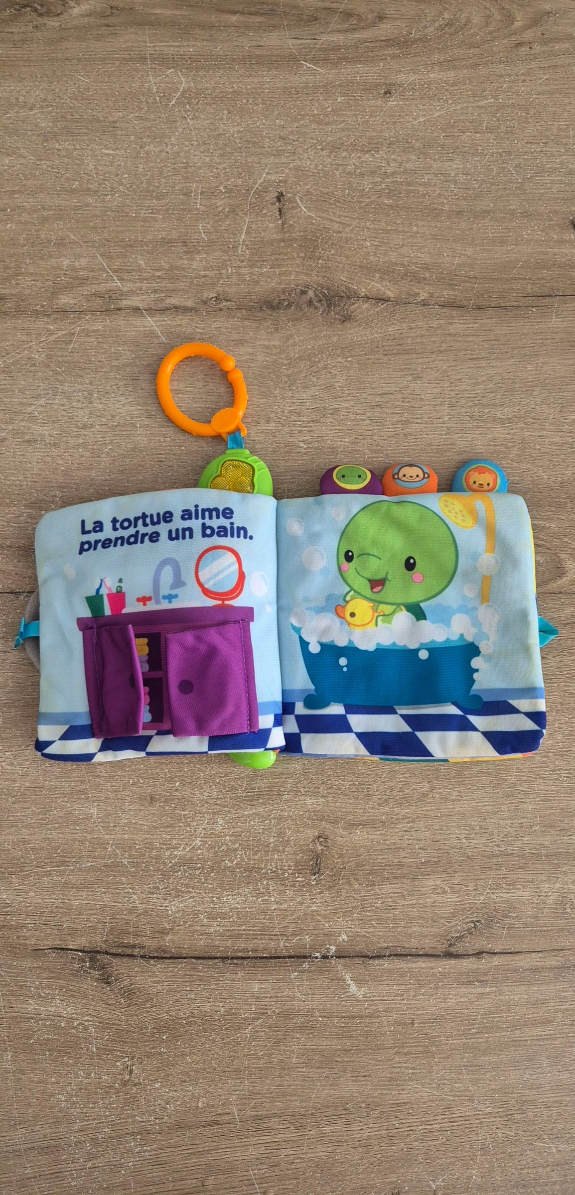 Livre interactif Baby livre des surprises  – photo 2